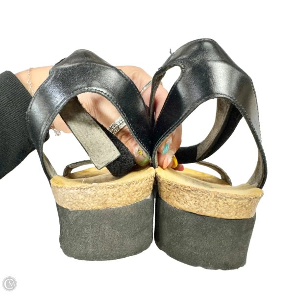 Sandals Flats By Naot In Black, Size: 8 Hot on Sale - Image 4