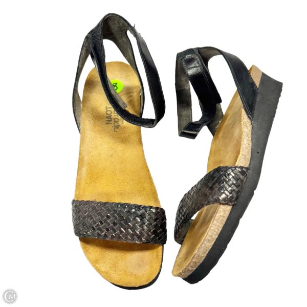 Sandals Flats By Naot In Black, Size: 8 Hot on Sale